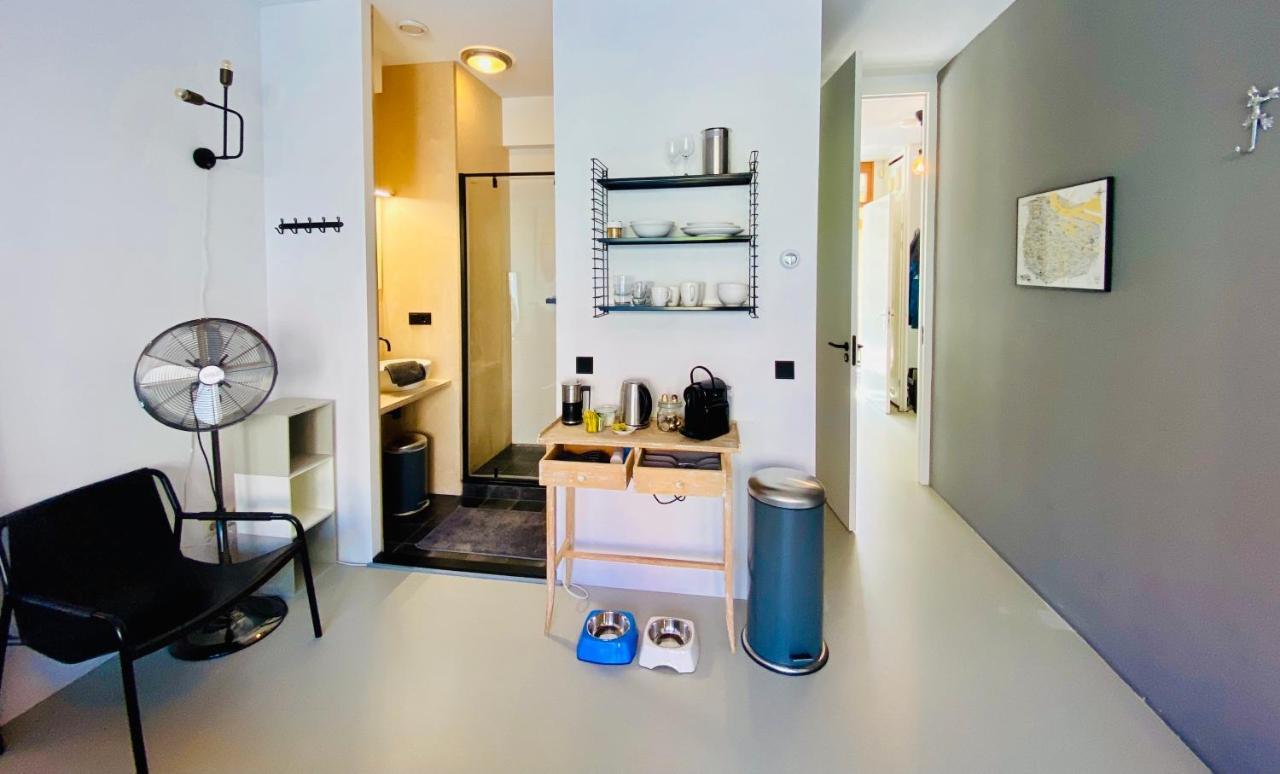 Private Studio With Free Car Parking Amsterdam Extérieur photo