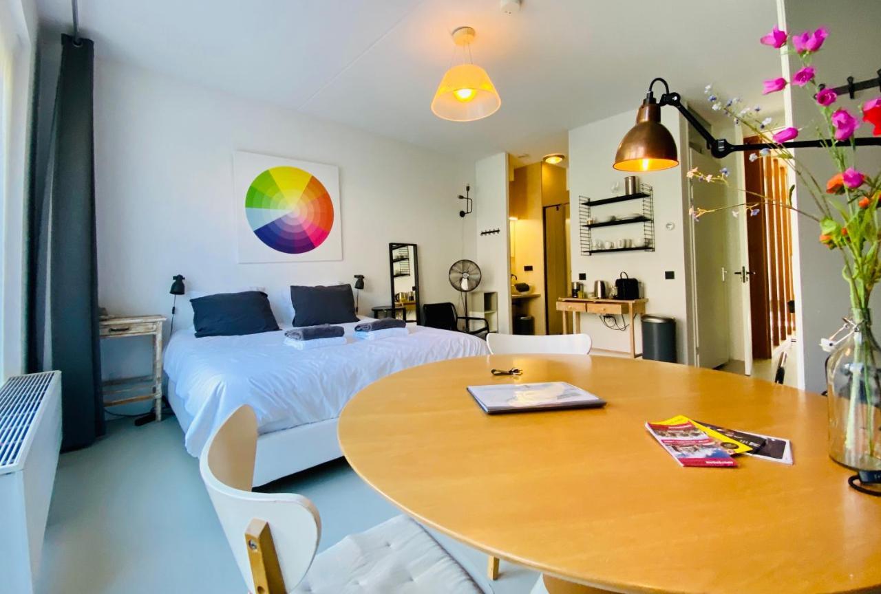 Private Studio With Free Car Parking Amsterdam Extérieur photo