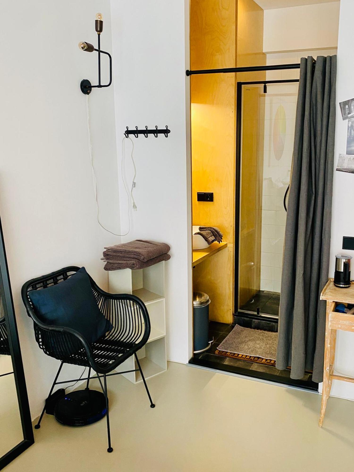 Private Studio With Free Car Parking Amsterdam Extérieur photo